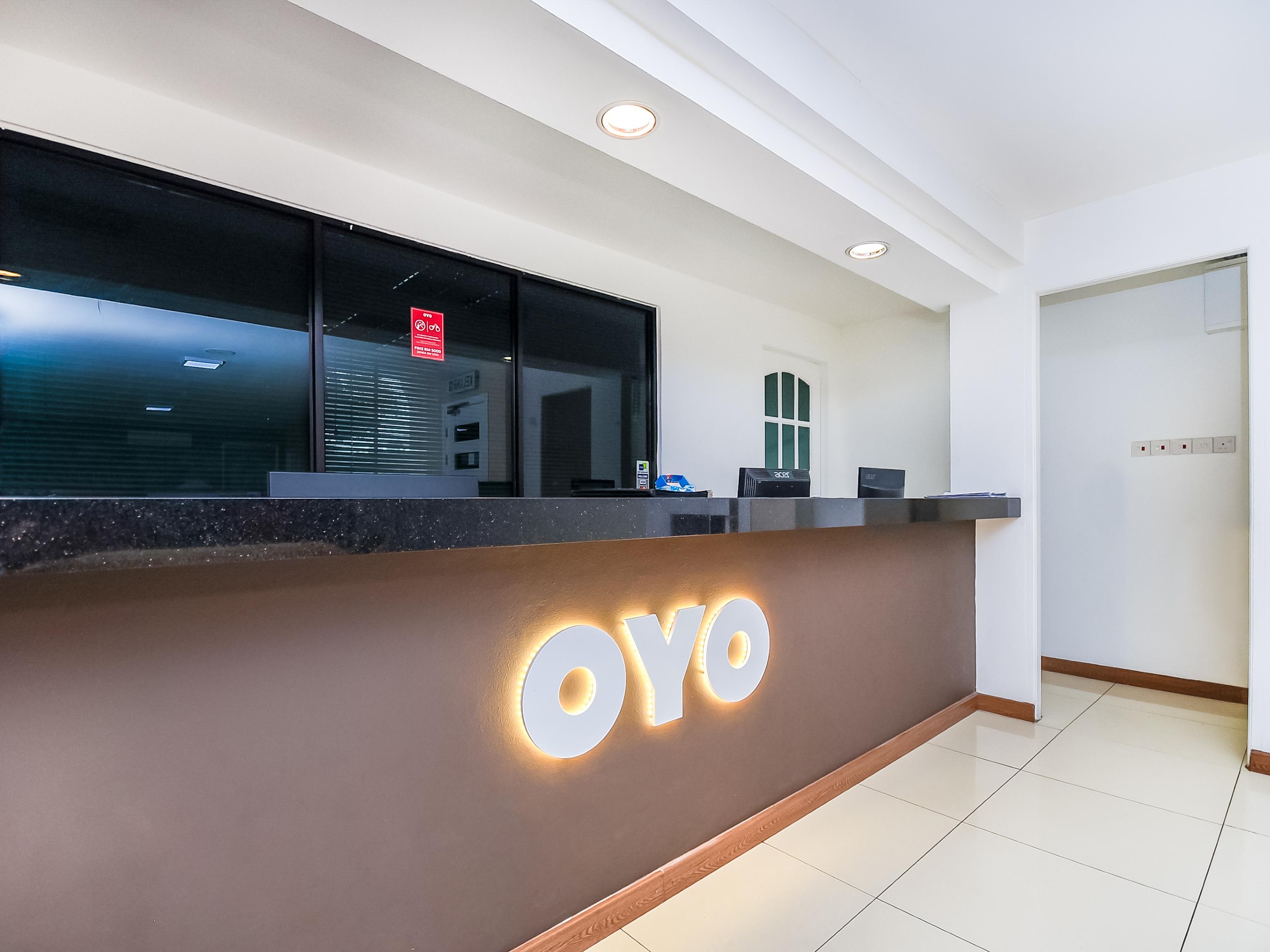 Super Oyo 89604 City Home Stay Miri Bagian luar foto