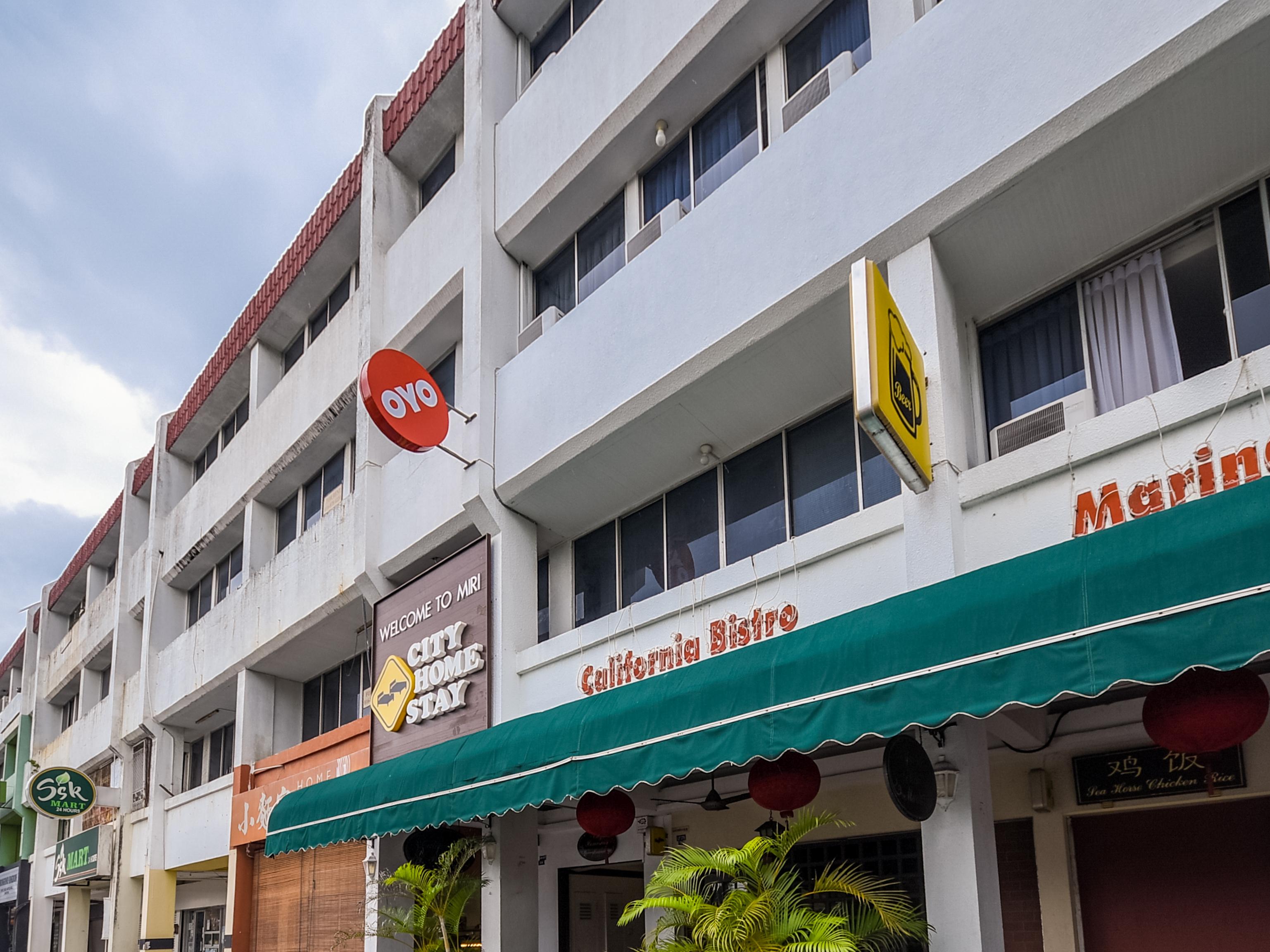 Super Oyo 89604 City Home Stay Miri Bagian luar foto