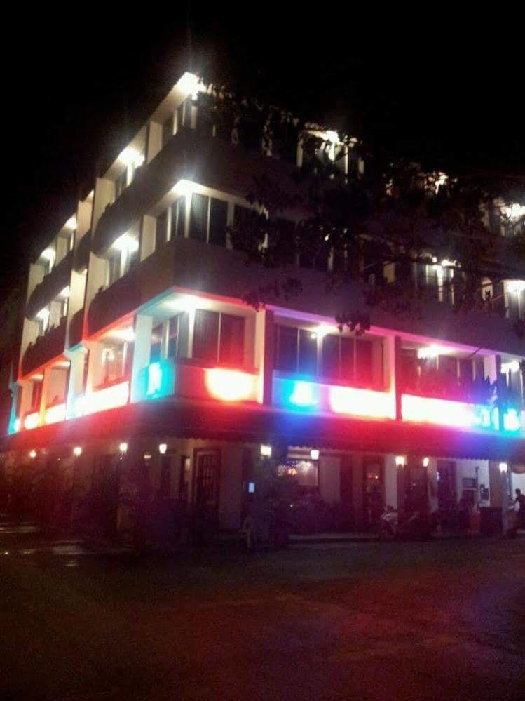 Super Oyo 89604 City Home Stay Miri Bagian luar foto