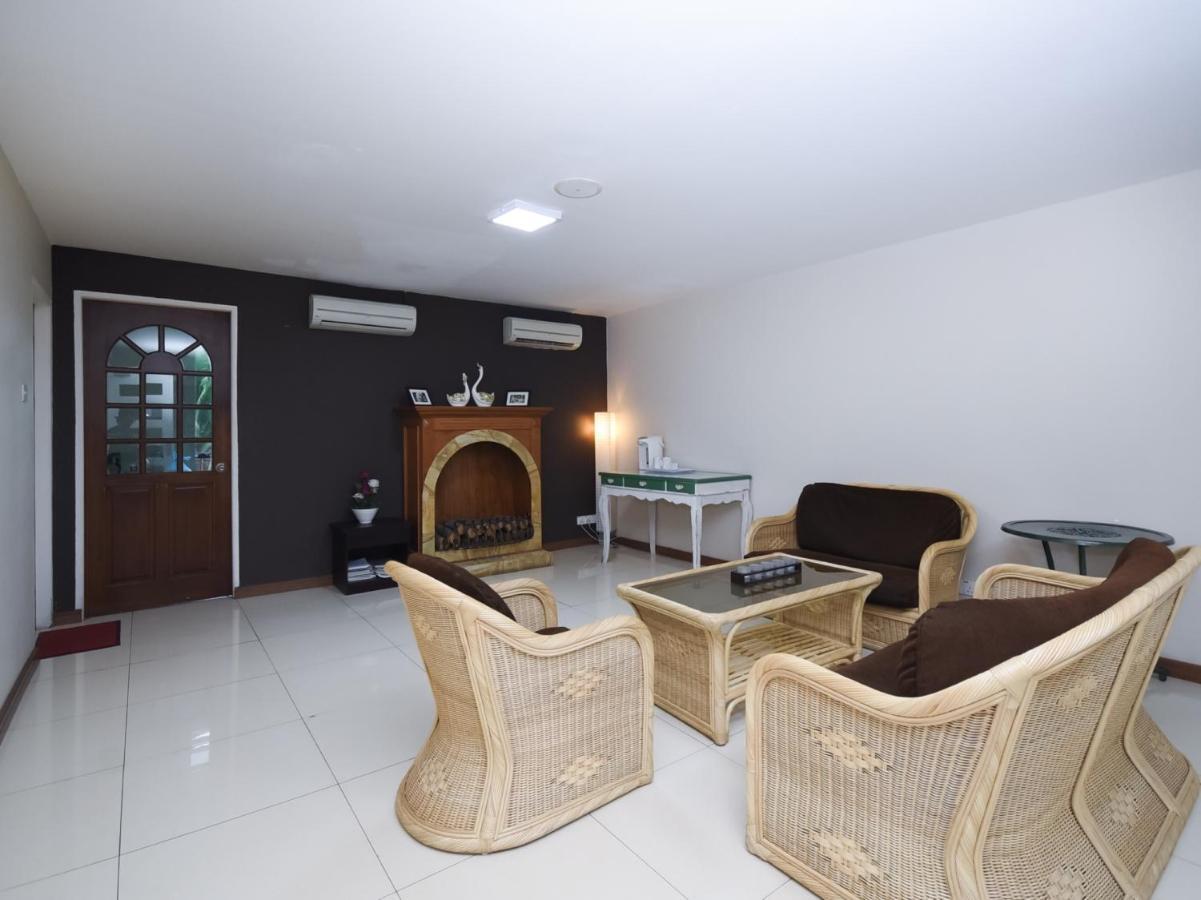Super Oyo 89604 City Home Stay Miri Bagian luar foto