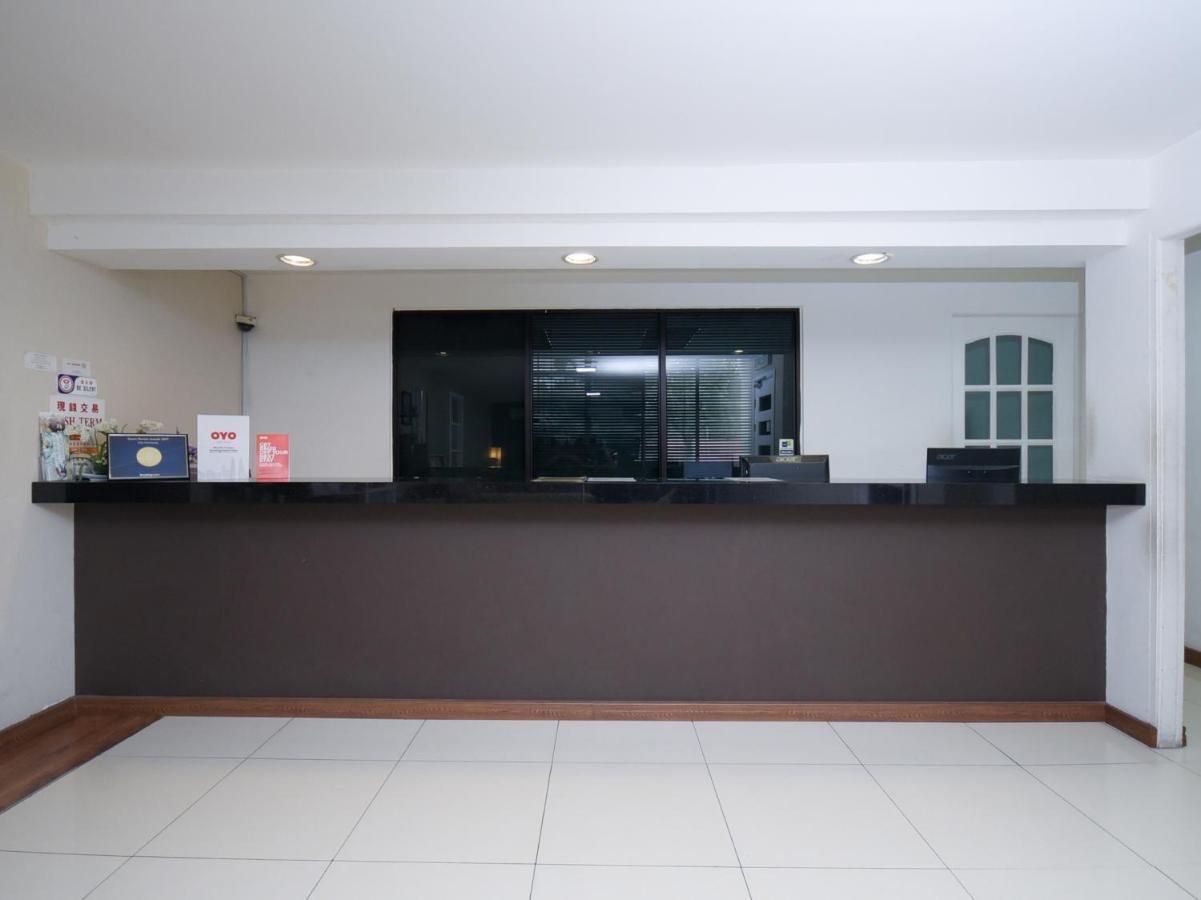 Super Oyo 89604 City Home Stay Miri Bagian luar foto